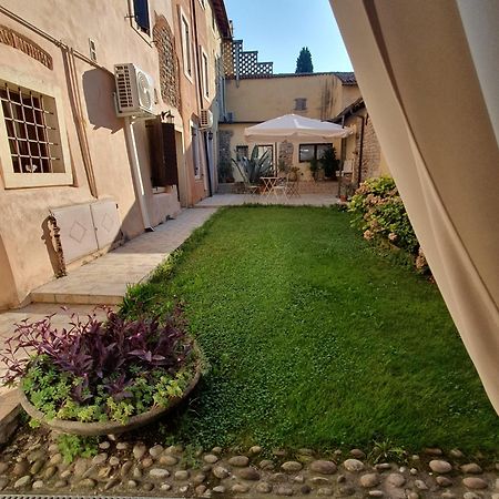 Gesuitirooms Sona Extérieur photo